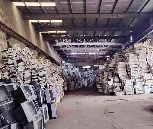 �U�f����O���������Щ��̎