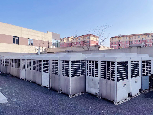 �Uģ�߻��յ��ИI�����c���gͻ��